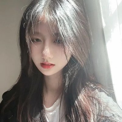 爆料51 - 某女星被曝前往韩国整容，前后对比惊人